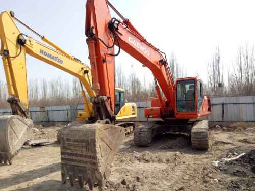 宁夏出售转让二手10000小时2004年大宇DH220LC挖掘机
