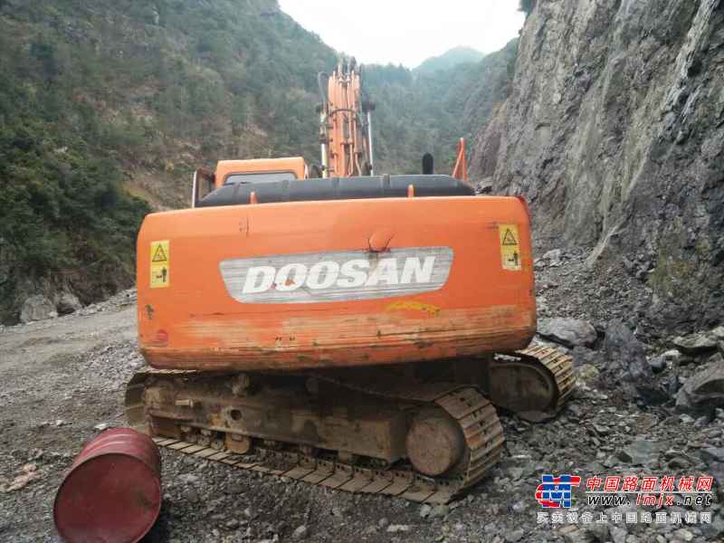 浙江出售转让二手9800小时2010年斗山DH225挖掘机