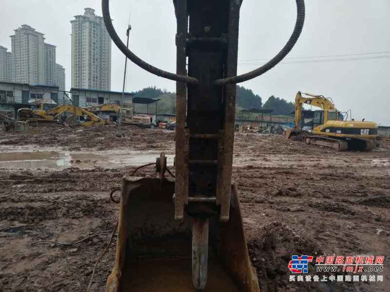 重庆出售转让二手25000小时2003年卡特彼勒320C挖掘机
