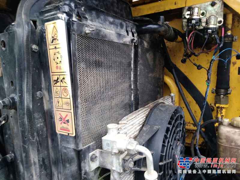 重庆出售转让二手5540小时2011年现代R80挖掘机