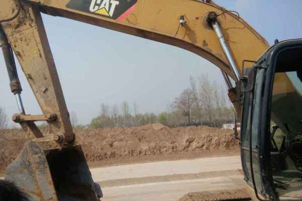 河南出售转让二手5000小时2010年卡特彼勒320D挖掘机