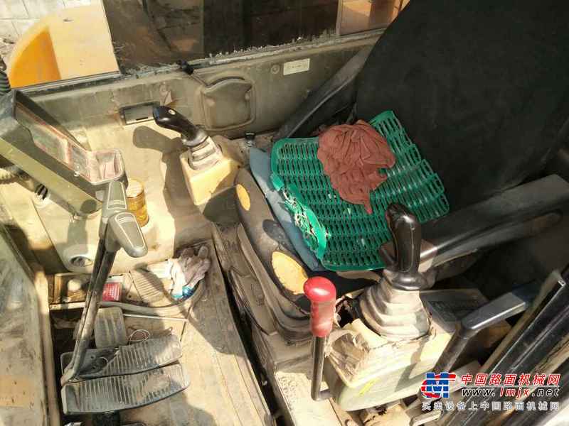 山东出售转让二手7400小时2011年福田雷沃FR65V8挖掘机