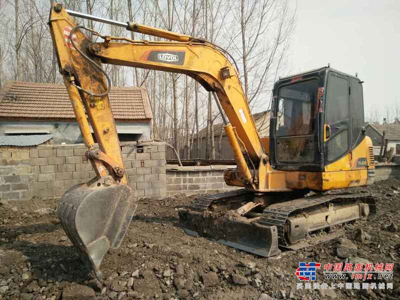 山东出售转让二手7400小时2011年福田雷沃FR65V8挖掘机