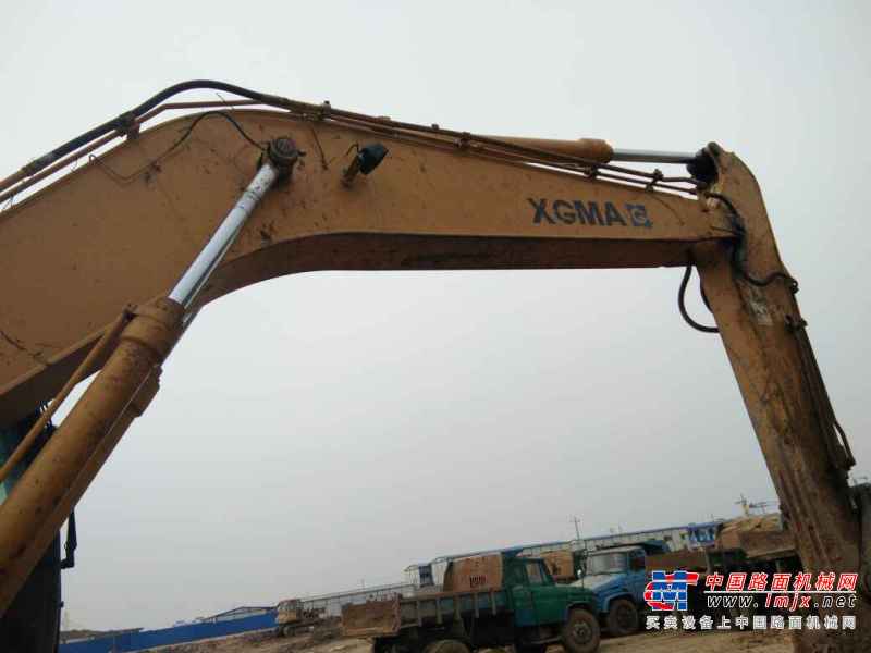 安徽出售转让二手6000小时2012年厦工XG822LC挖掘机