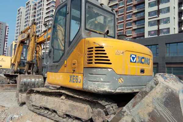 山西出售转让二手10000小时2010年徐工XE60挖掘机