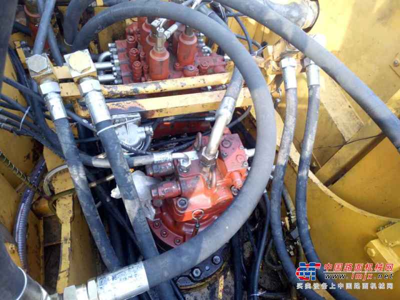 云南出售转让二手10200小时2009年柳工CLG220LC挖掘机