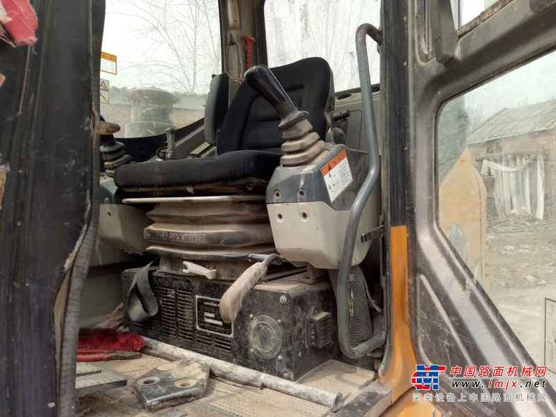 河南出售转让二手7000小时2010年龙工LG6085挖掘机