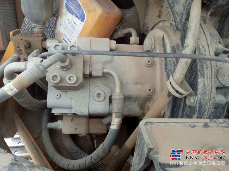 河南出售转让二手7000小时2010年龙工LG6085挖掘机