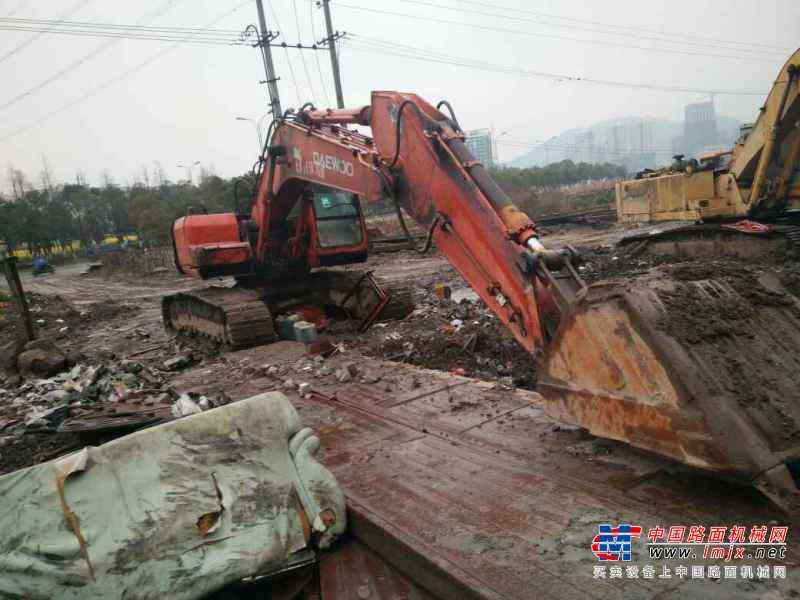 浙江出售转让二手18000小时2006年大宇DH220LC挖掘机