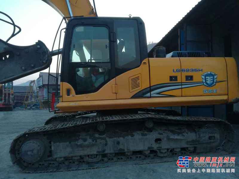 辽宁出售转让二手9800小时2011年龙工LG6235挖掘机