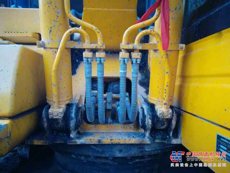 辽宁出售转让二手9800小时2011年龙工LG6235挖掘机