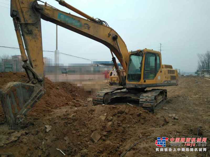 河南出售转让二手8500小时2010年临工LG6210挖掘机