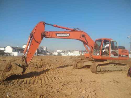 安徽出售转让二手7500小时2012年斗山DH220挖掘机