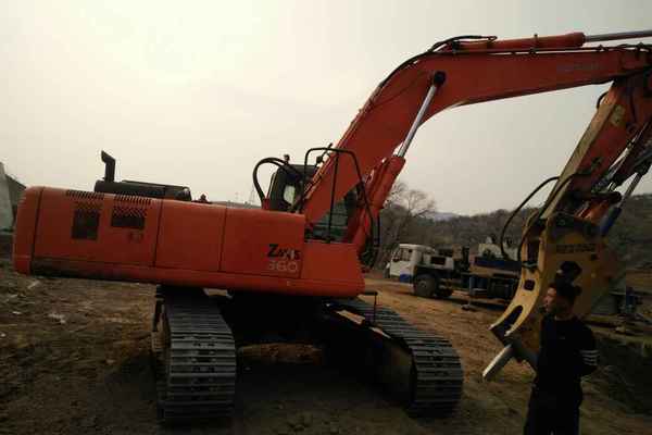 河北出售转让二手15700小时2006年日立ZX330挖掘机