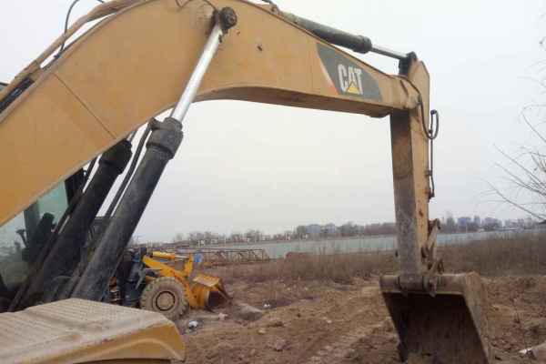 河南出售转让二手6000小时2011年卡特彼勒320D挖掘机