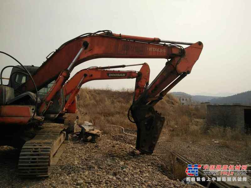 河北出售转让二手17000小时2004年日立ZX230挖掘机