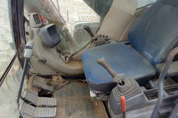 河南出售转让二手9000小时2010年日立ZX250H挖掘机
