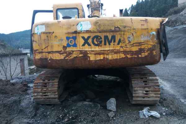 贵州出售转让二手10000小时2010年厦工XG822LC挖掘机