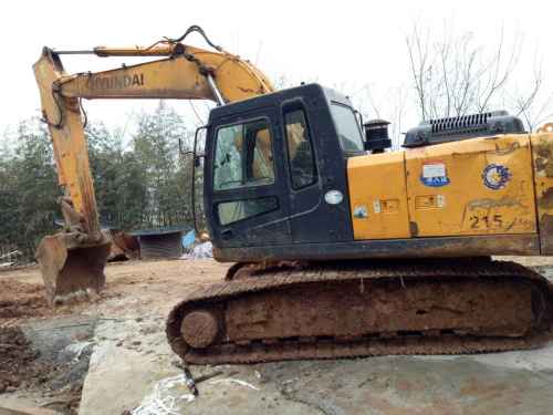 湖南出售转让二手8900小时2012年现代R215挖掘机
