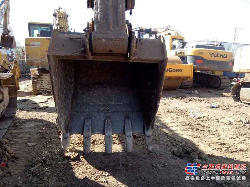 云南出售转让二手8000小时2009年日立EX210挖掘机