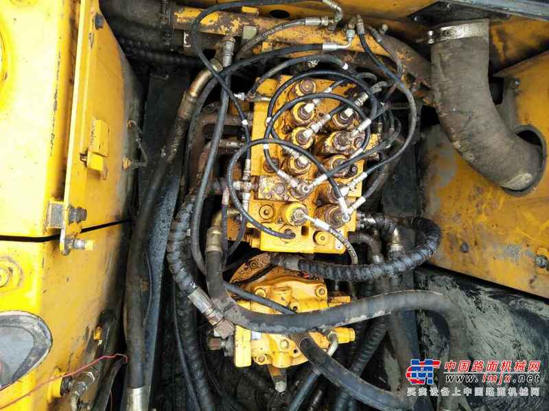 重庆出售转让二手9000小时2011年现代R225LC挖掘机