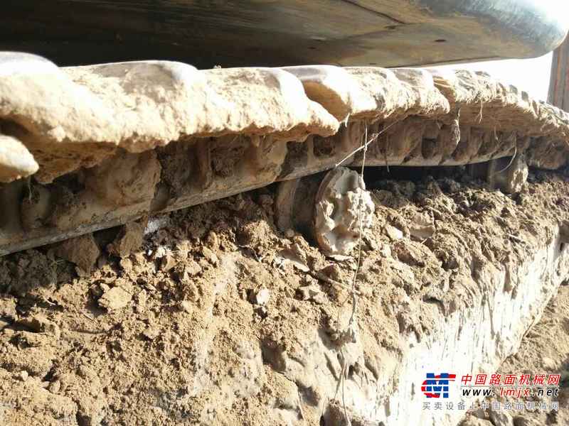 河南出售转让二手4500小时2013年现代R225LC挖掘机