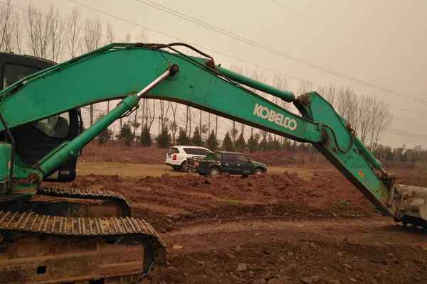 河南出售转让二手6500小时2011年神钢SK210LC挖掘机