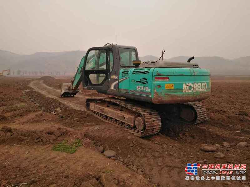 河南出售转让二手6500小时2011年神钢SK210LC挖掘机