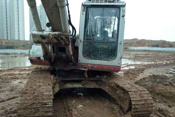 江西出售转让二手11000小时2009年竹内TB1135C挖掘机