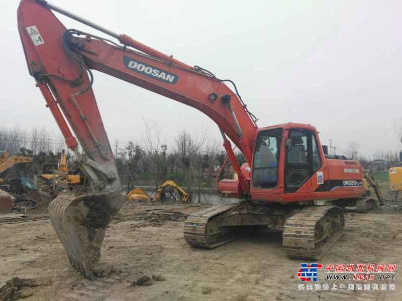江苏出售转让二手10000小时2011年斗山DH220LC挖掘机