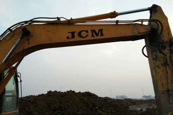 安徽出售转让二手6000小时2012年山重建机JCM921C挖掘机