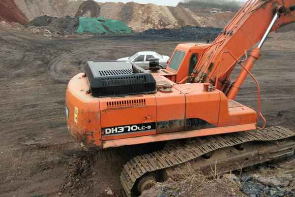 河南出售转让二手6000小时2011年斗山DH370LC挖掘机