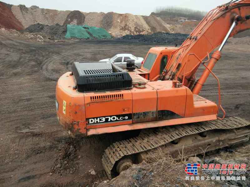 河南出售转让二手6000小时2011年斗山DH370LC挖掘机