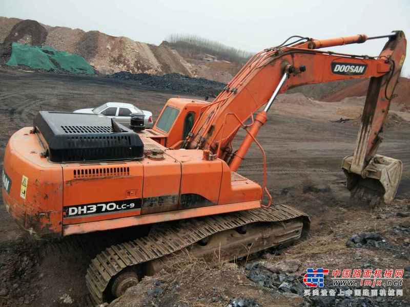 河南出售转让二手6000小时2011年斗山DH370LC挖掘机