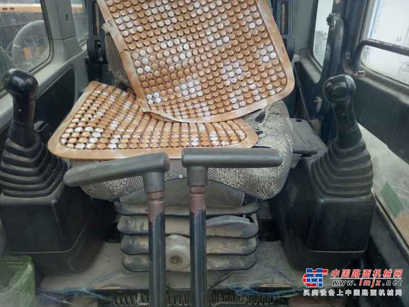 河南出售转让二手6000小时2011年现代R215挖掘机