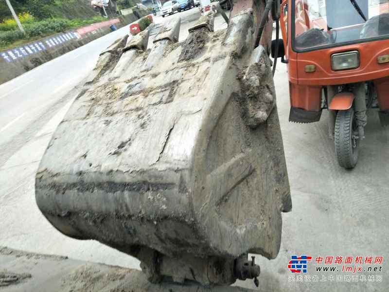 重庆出售转让二手6500小时2012年熔盛机械ZY70挖掘机