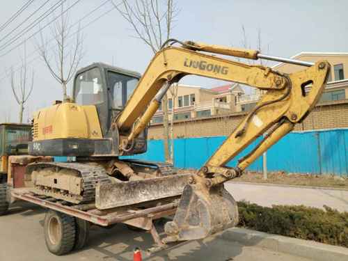 山东出售转让二手8000小时2009年柳工CLG906C挖掘机