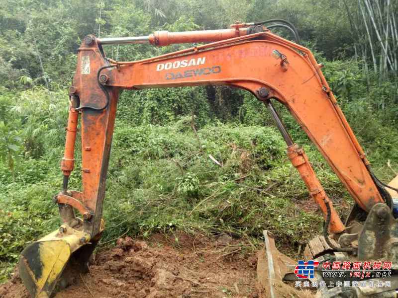 广西出售转让二手10536小时2006年斗山DH80挖掘机