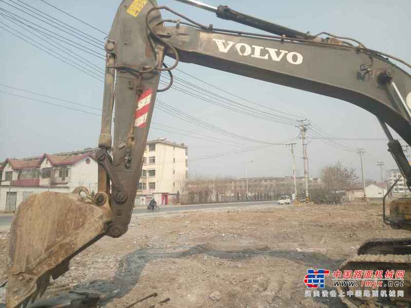 山东出售转让二手7500小时2011年沃尔沃EC210BLC挖掘机