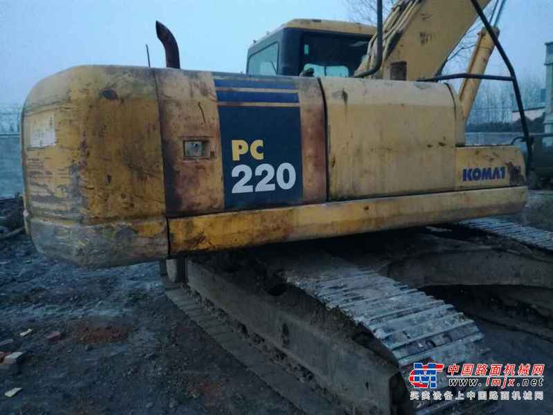 河南出售转让二手9000小时2006年小松PC220挖掘机