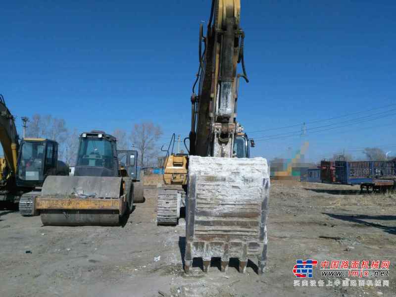 黑龙江出售转让二手14000小时2007年卡特彼勒330D挖掘机
