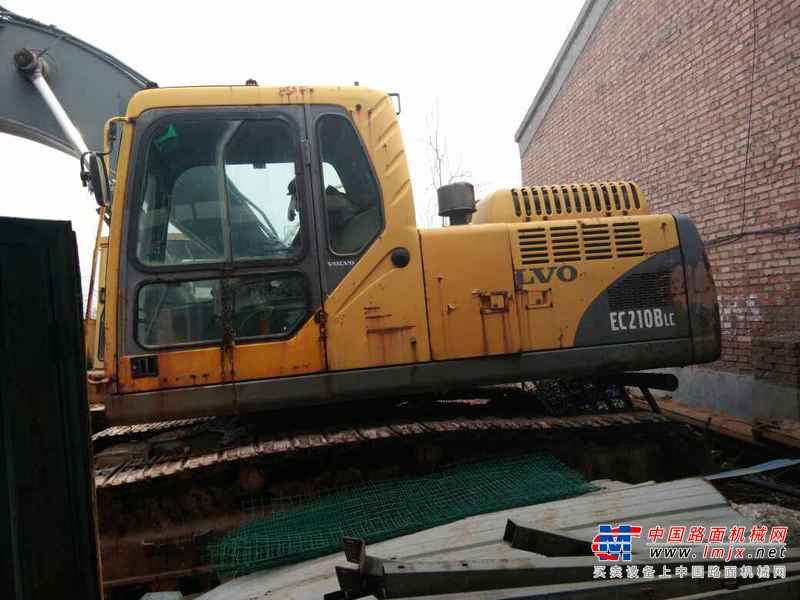 河南出售转让二手9000小时2004年沃尔沃EC210BLC挖掘机