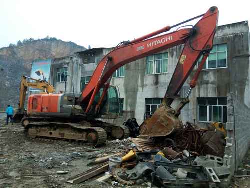贵州出售转让二手8000小时2011年日立ZX240挖掘机