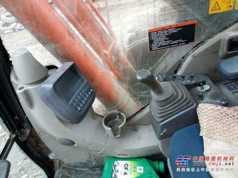 贵州出售转让二手8000小时2011年日立ZX240挖掘机