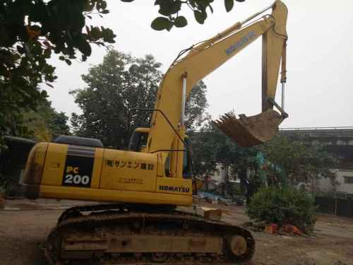 广东出售转让二手6900小时2004年小松PC200挖掘机