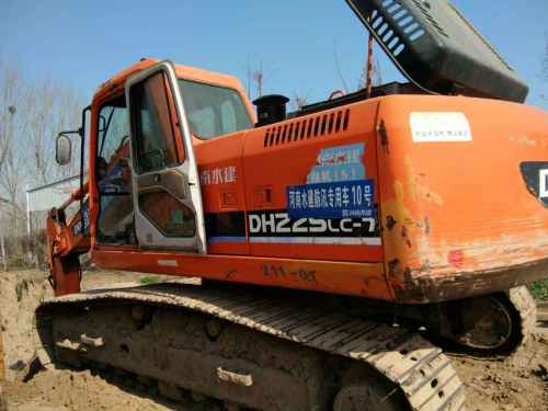 河南出售转让二手8000小时2010年斗山DH225挖掘机