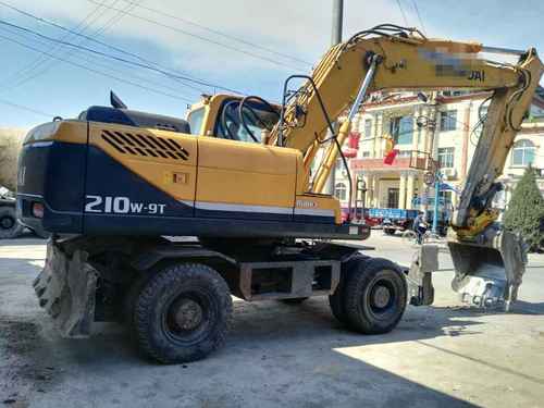 山西出售转让二手5700小时2010年现代轮挖R210W挖掘机