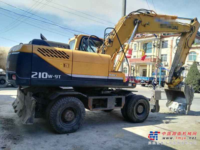 山西出售转让二手5700小时2010年现代轮挖R210W挖掘机