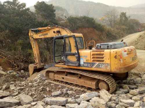 江西出售转让二手11000小时2009年柳工225C挖掘机