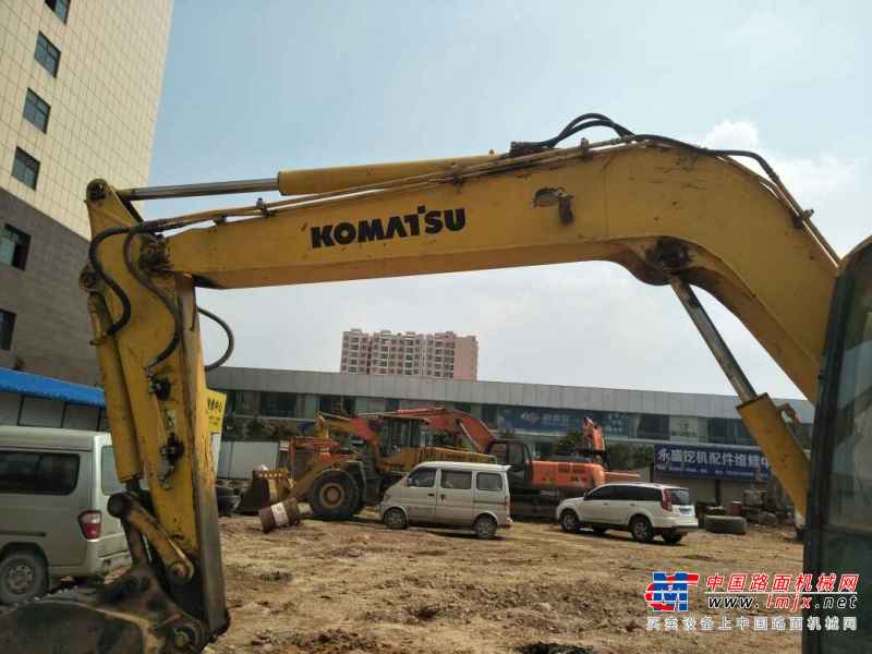云南出售转让二手12000小时2009年小松PC60挖掘机